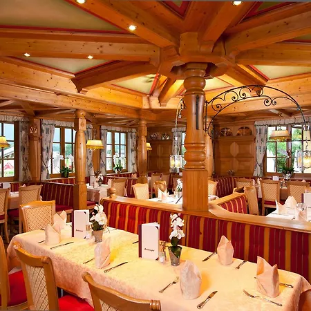 Laschensky Haus Ursprung Hotel 3*